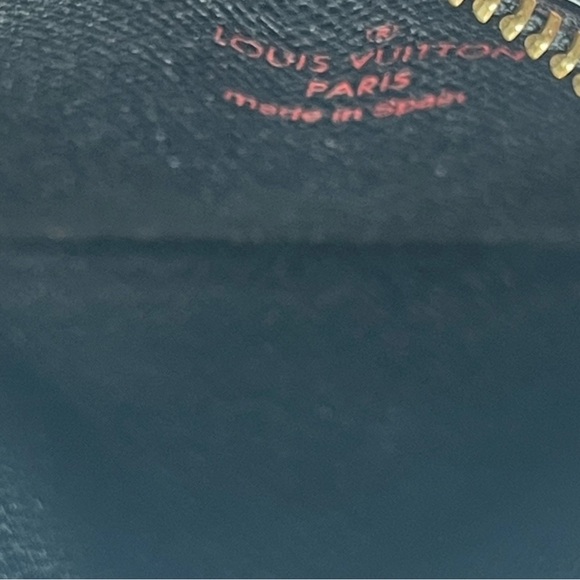 Louis Vuitton Epi Pochette Cles Key Case Coin Wallet - Picture 7 of 8